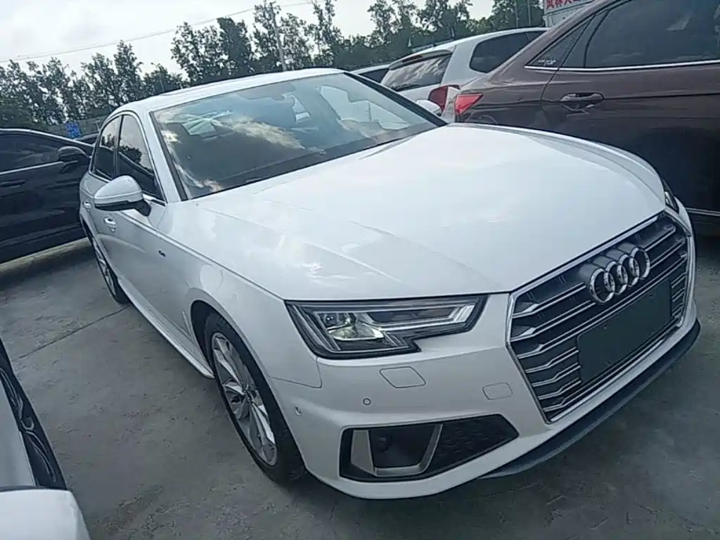 Audi A4L 2019