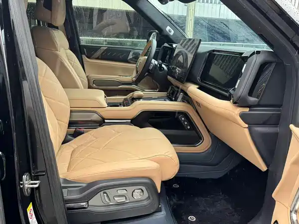 Fangchengbao Leopard 8 2024