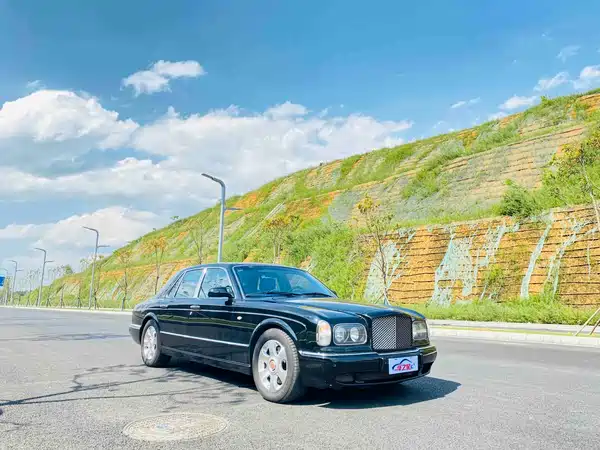 Bentley Elegant 2005