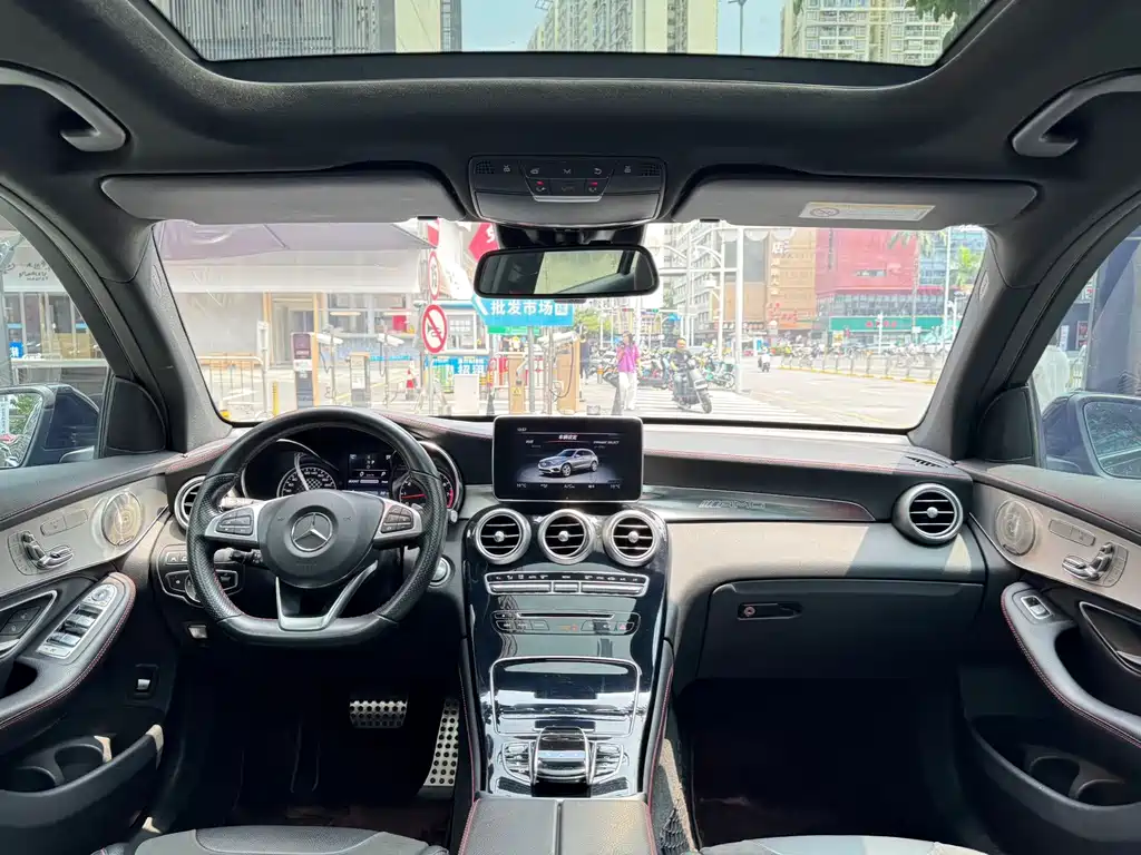 Mercedes-Benz GLC AMG 2018 — фото 4