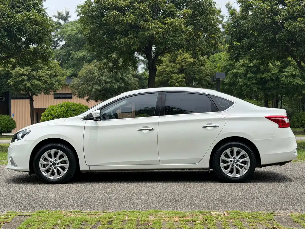 Nissan Sylphy 2019 — фото 22