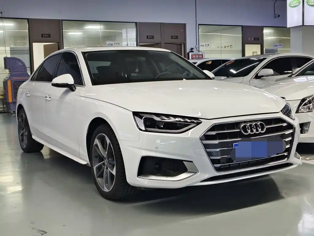 Audi A4L 2021