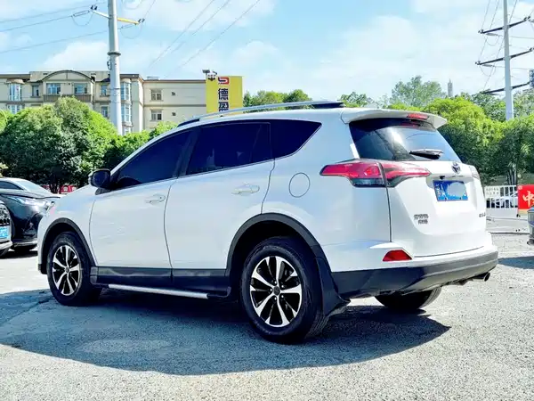 Toyota RAV4 2017