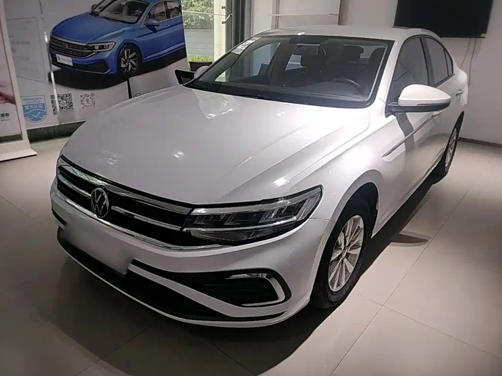 Volkswagen Bora 2023