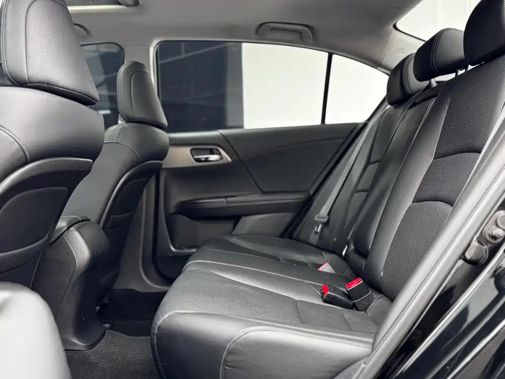 Honda Accord 2014 — фото 15