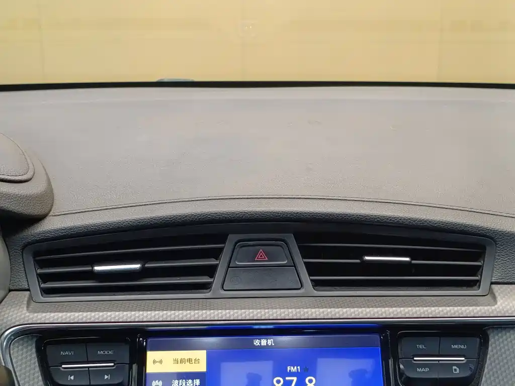 Geely Emgrand GS 2017 — фото 13