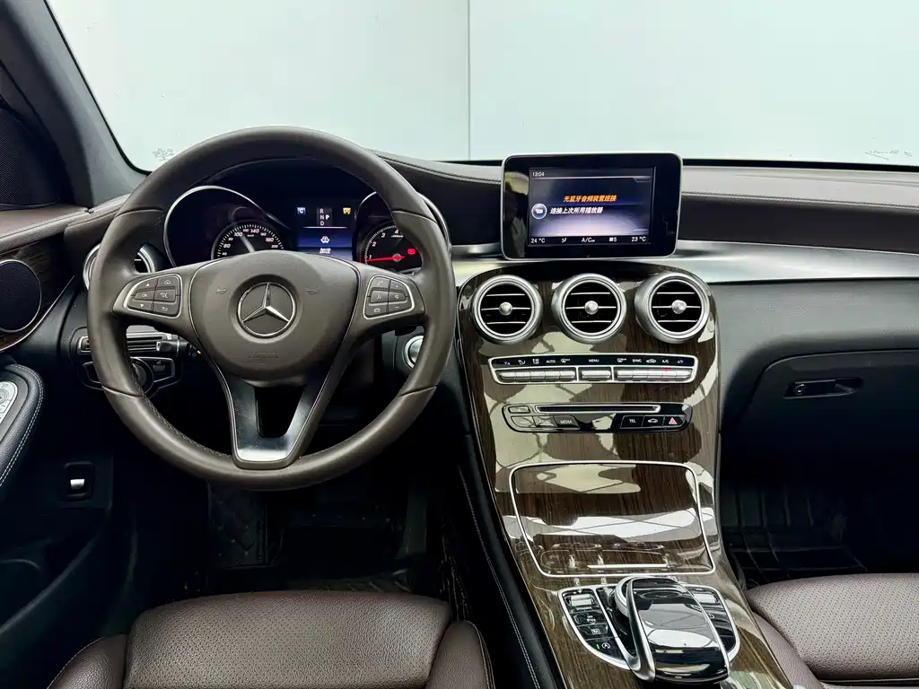 Mercedes-Benz GLC 2017 — фото 17