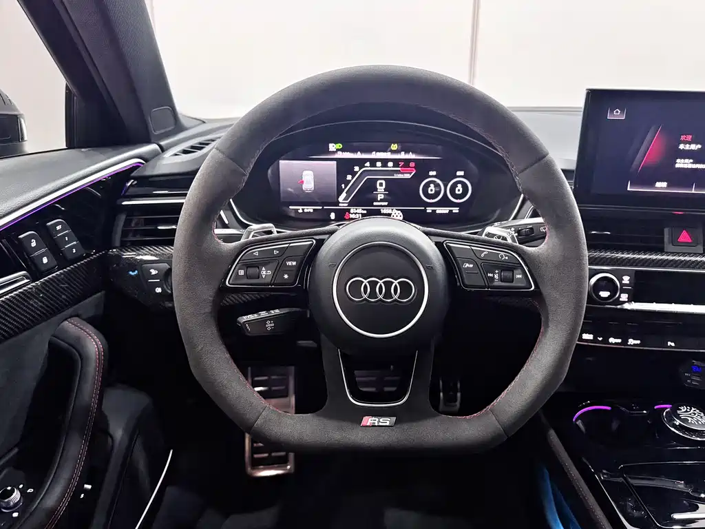 Audi RS 4 2025 — фото 20