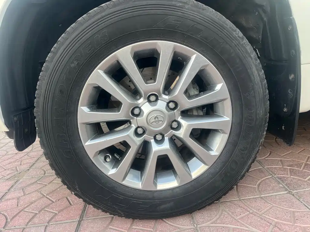 Toyota Prado 2018 — фото 16