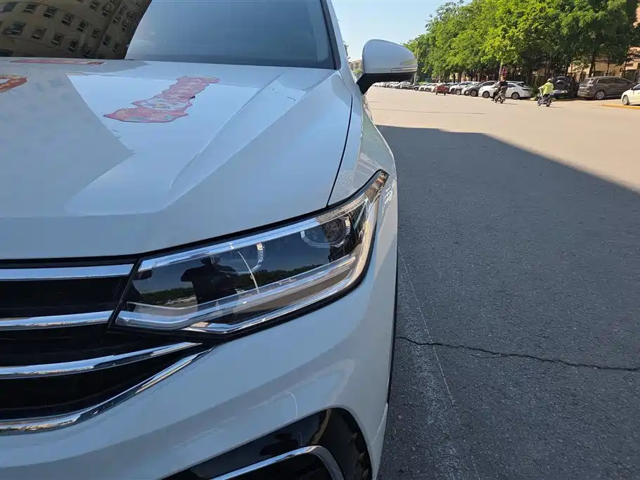 Volkswagen Tiguan L 2024