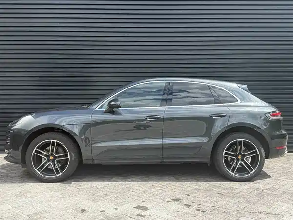 Porsche Macan 2021