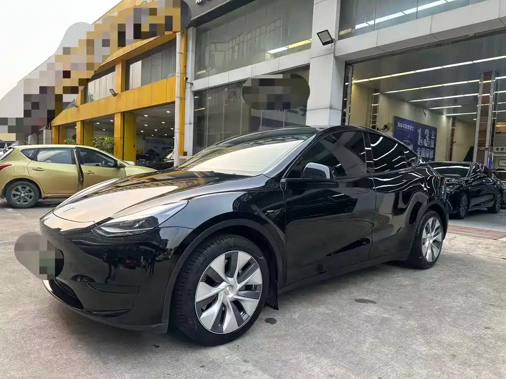 Tesla Model Y 2023 — фото 1