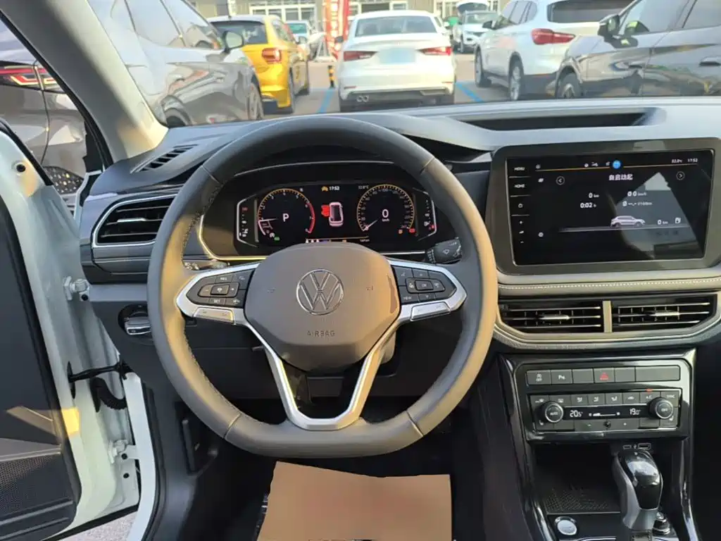 Volkswagen Tharu 2025