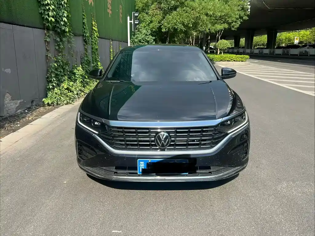 Volkswagen Passat 2023