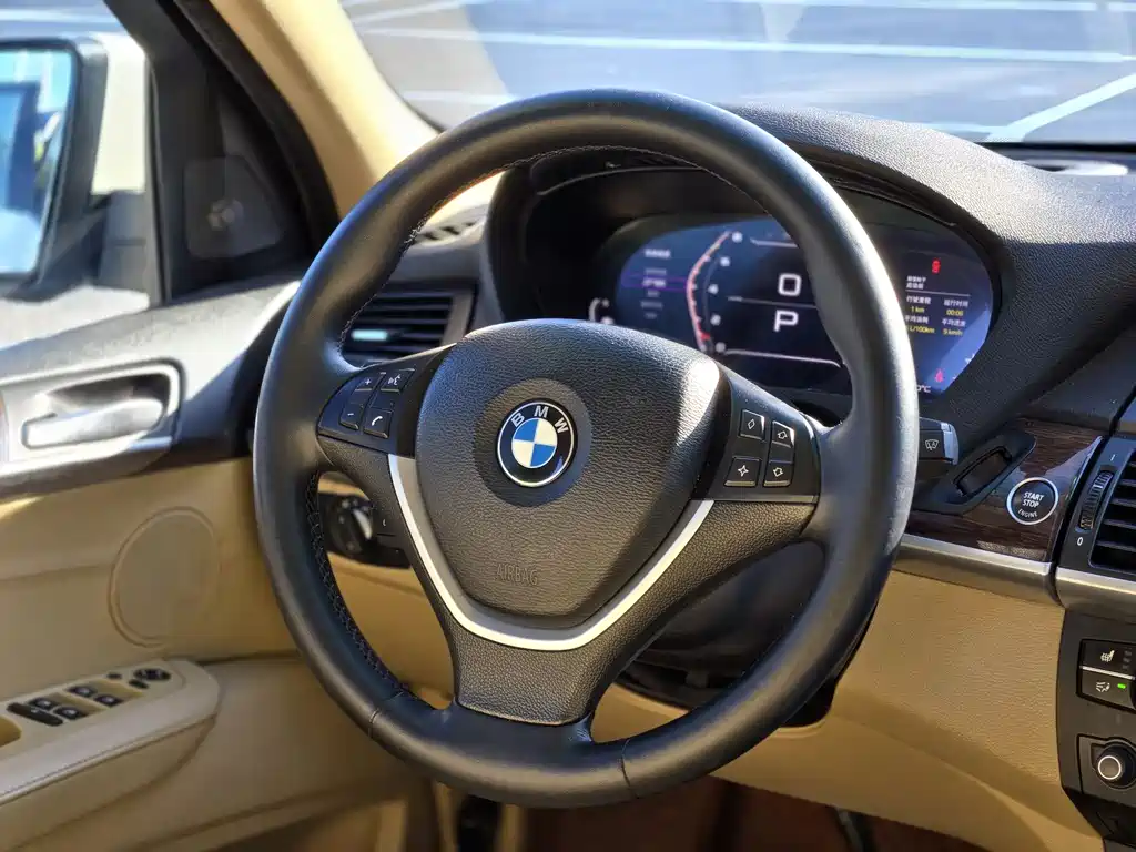 BMW X5 2010 — фото 15