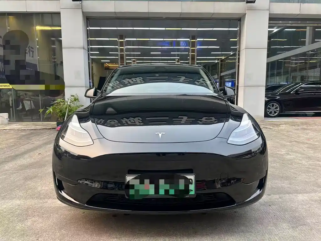 Tesla Model Y 2023 — фото 2