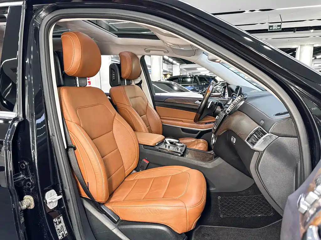 Mercedes-Benz GLS 2016 — фото 17