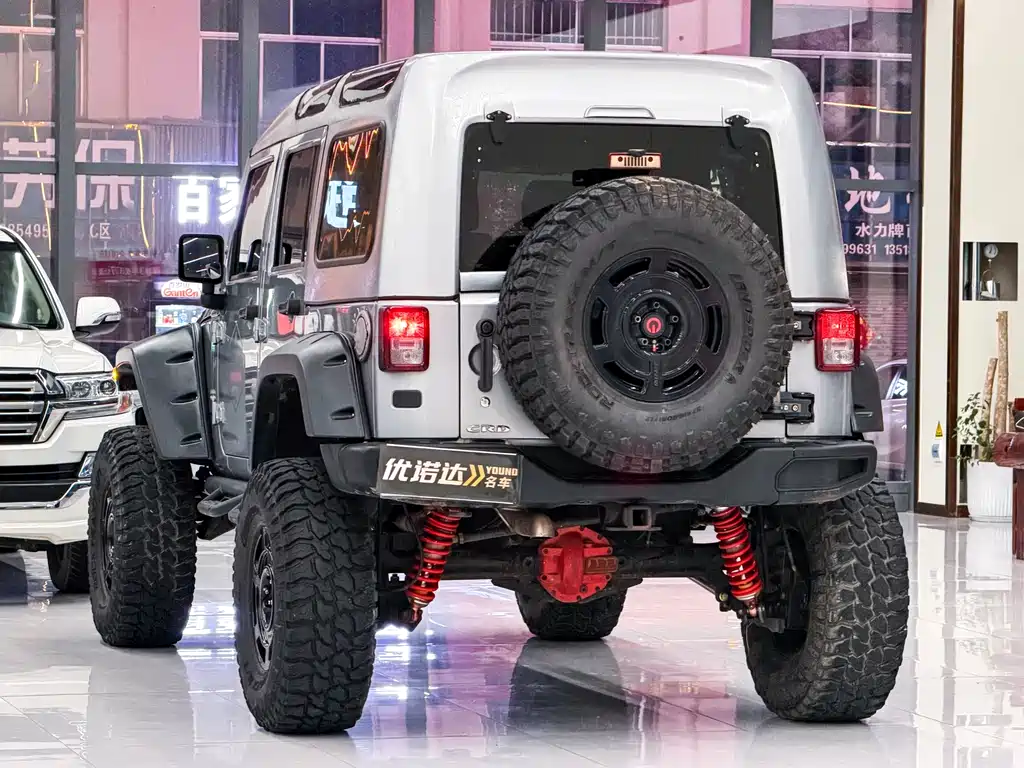 Jeep Wrangler 2015 — фото 5