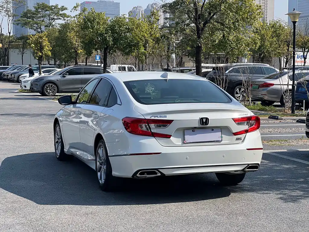 Honda Accord 2020 — фото 4