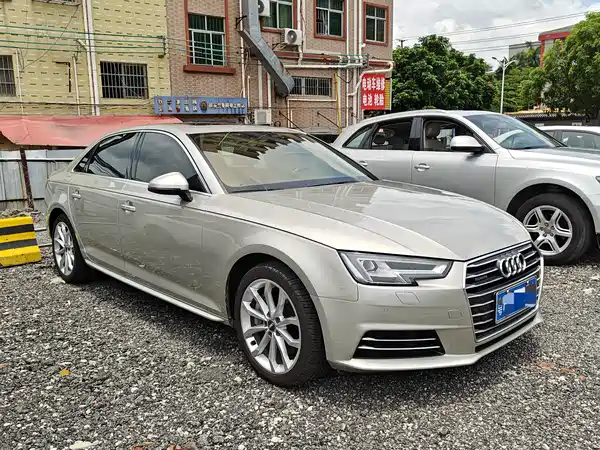 Audi A4L 2018