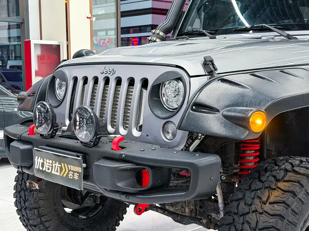 Jeep Wrangler 2015 — фото 6
