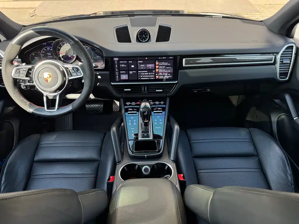 Porsche Cayenne 2019 — фото 17