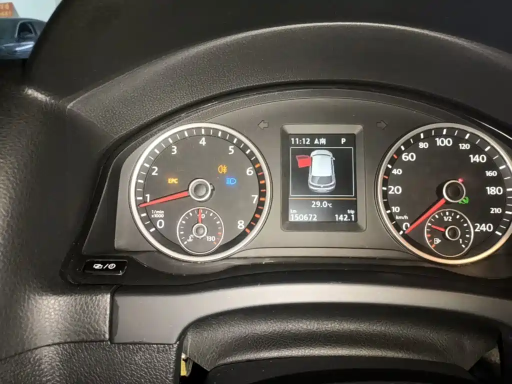 Volkswagen Tiguan 2016 — фото 12
