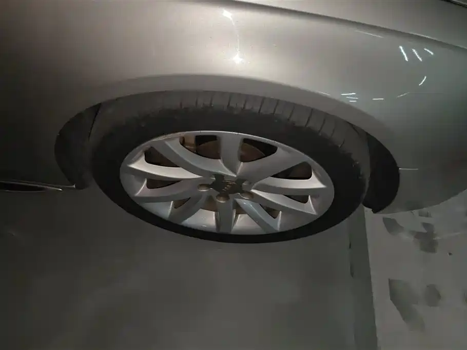 Audi A4L 2016