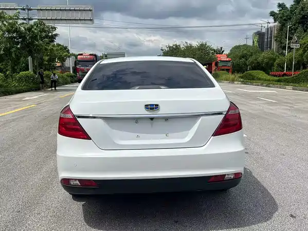 Geely Emgrand 2017
