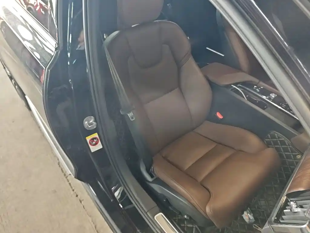 Volvo S90 2023 — фото 25