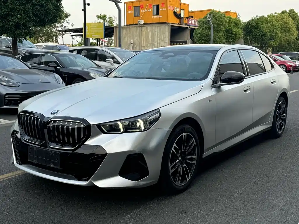 BMW 5 Series 2024