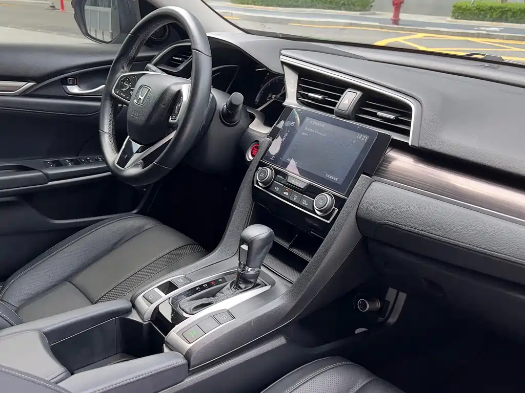 Honda Civic 2020 — фото 14