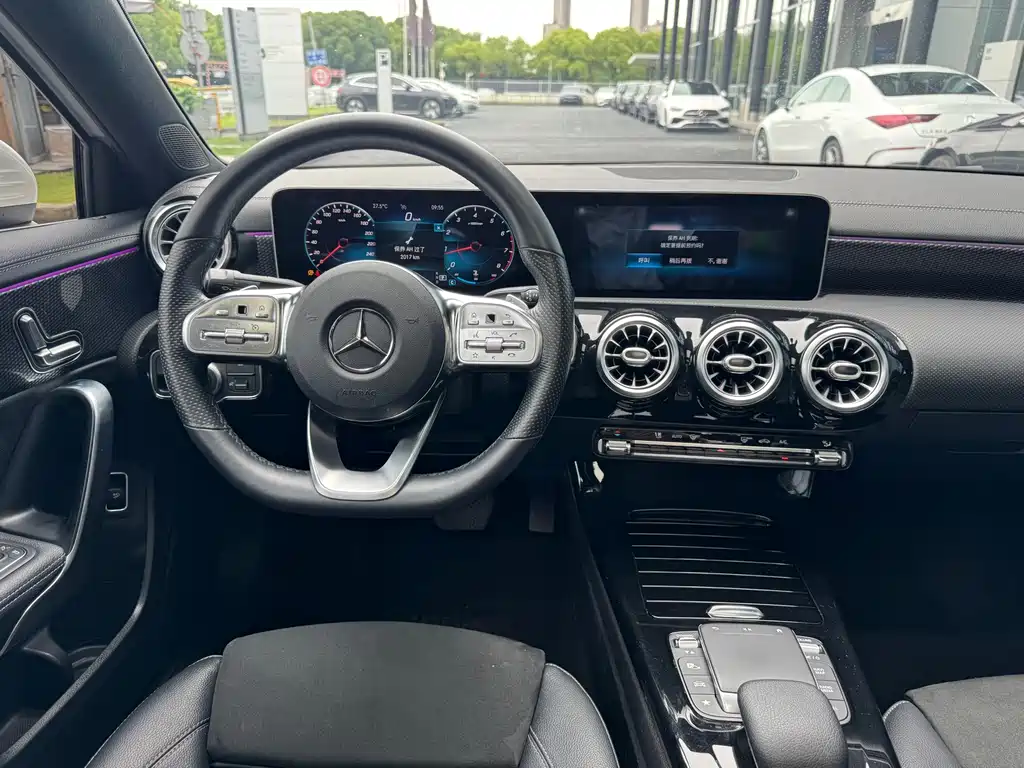 Mercedes-Benz A-Class 2020 — фото 10
