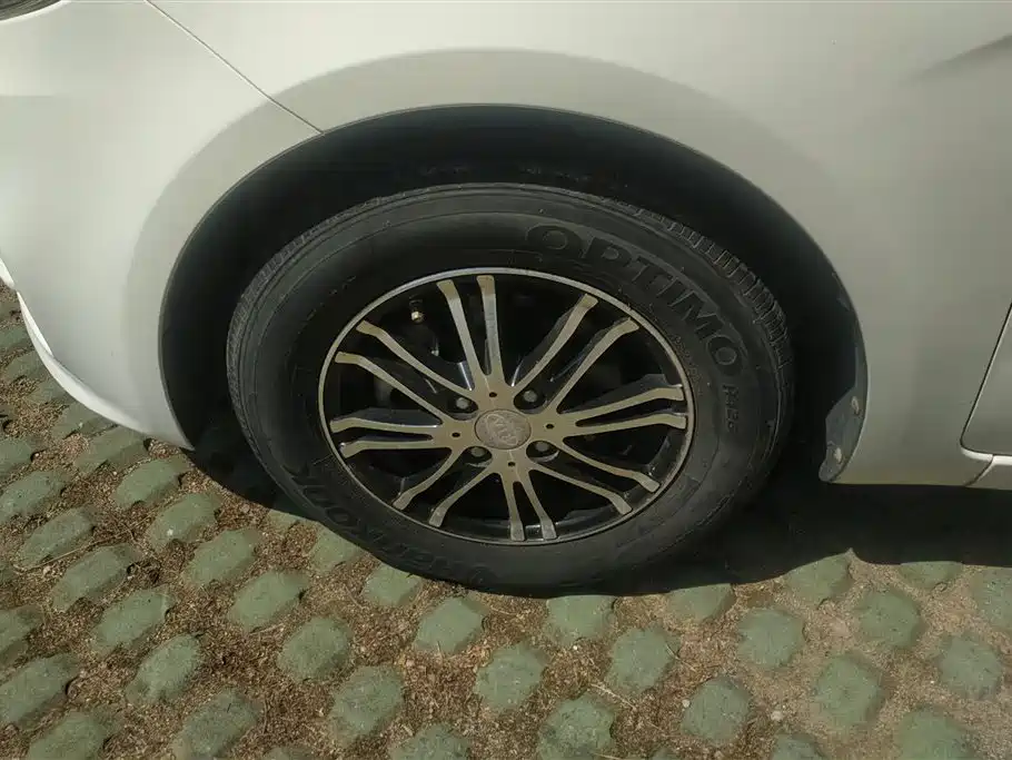 Kia K2 2015