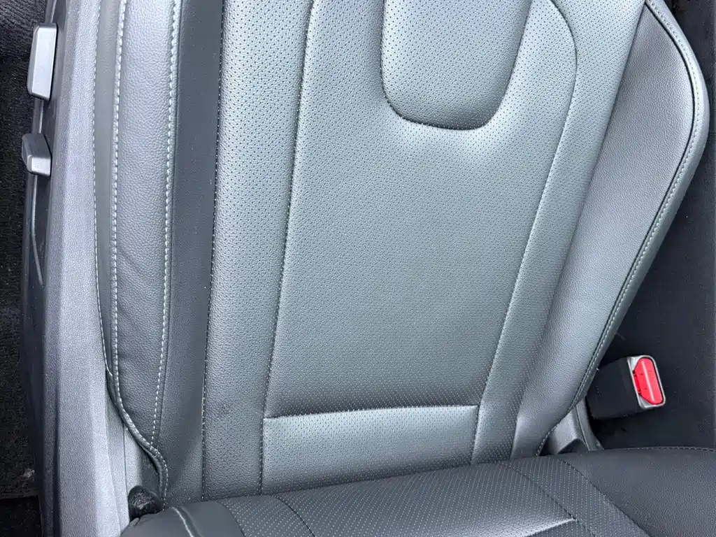 Hyundai Elantra 2023 — фото 18
