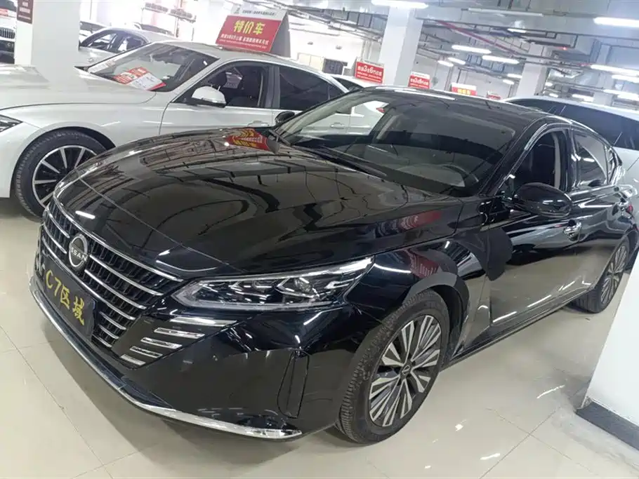 Nissan Teana 2023