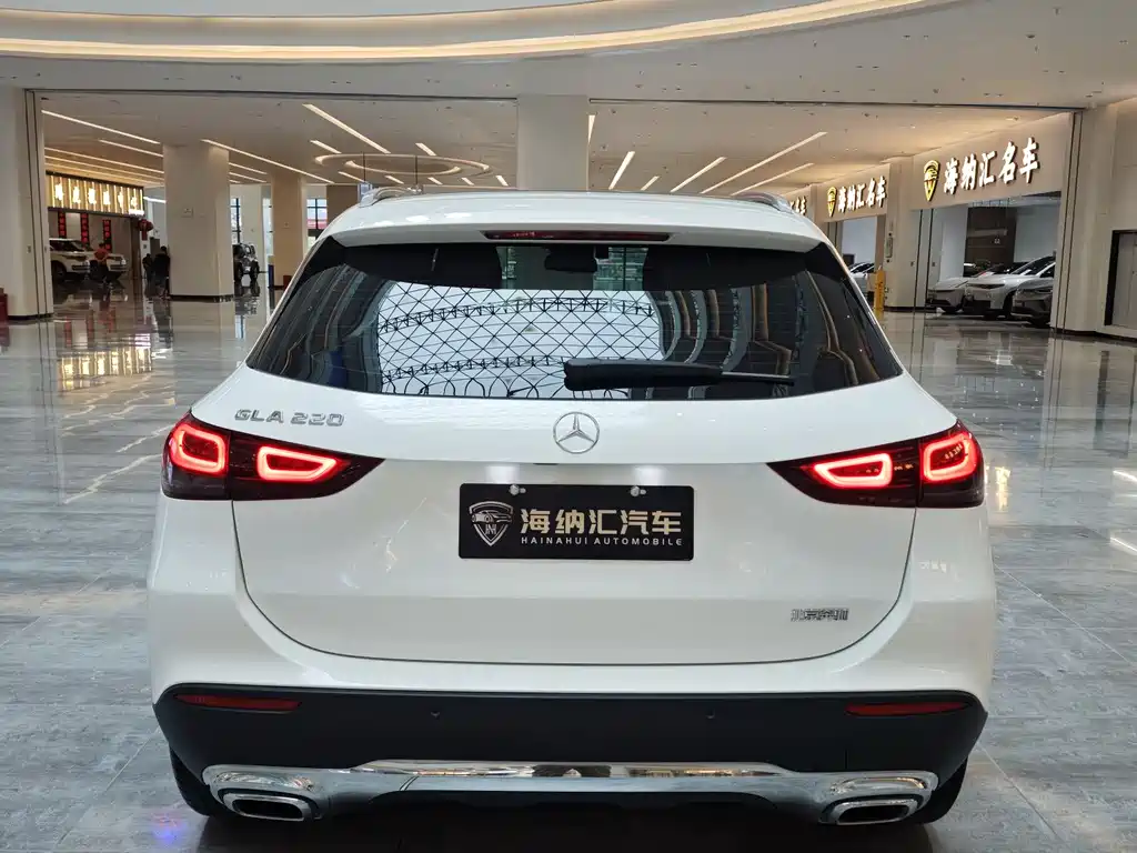 Mercedes-Benz GLA 2023