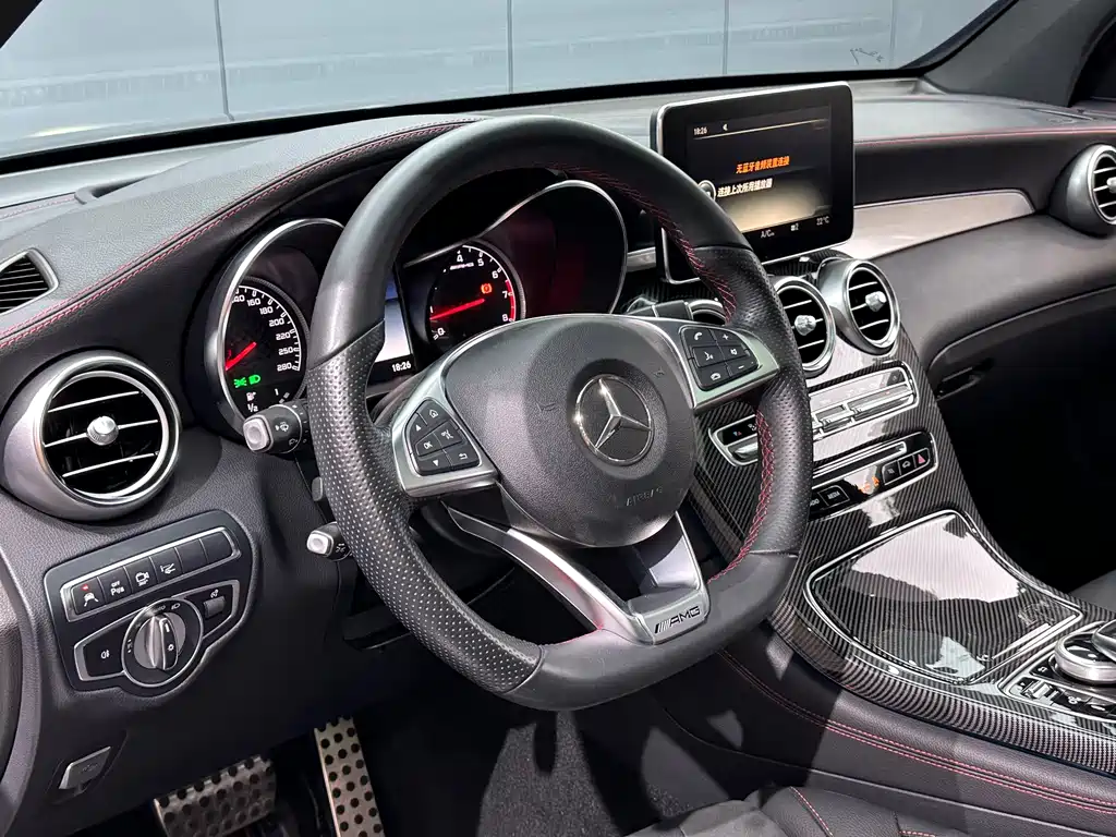 Mercedes-Benz GLC AMG 2018 — фото 10