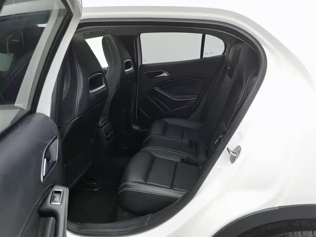 Mercedes-Benz GLA 2019 — фото 15