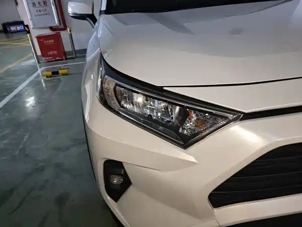 Toyota RAV4 2025