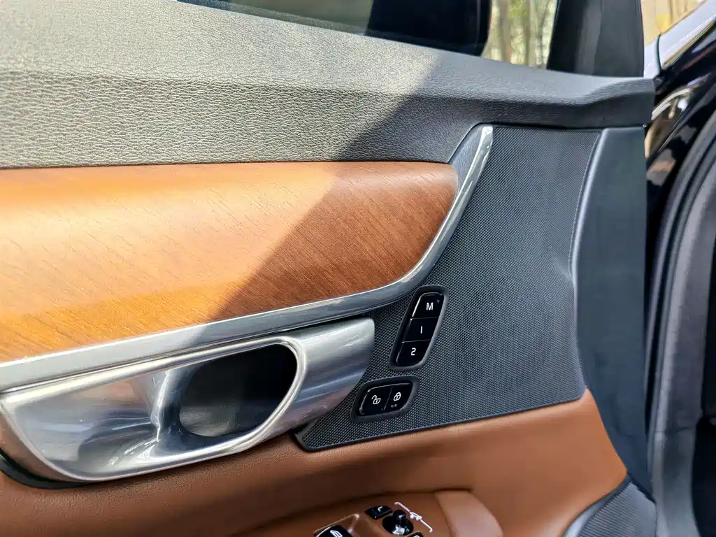 Volvo S90 2023 — фото 15