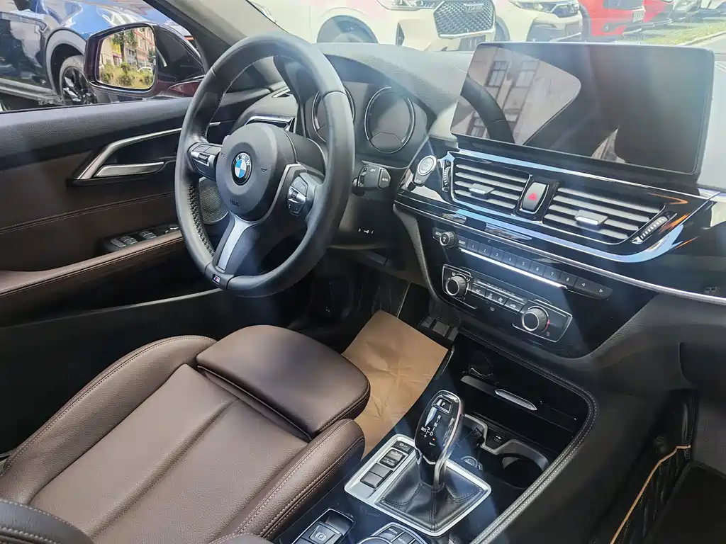 BMW 1 Series 2023 — фото 18
