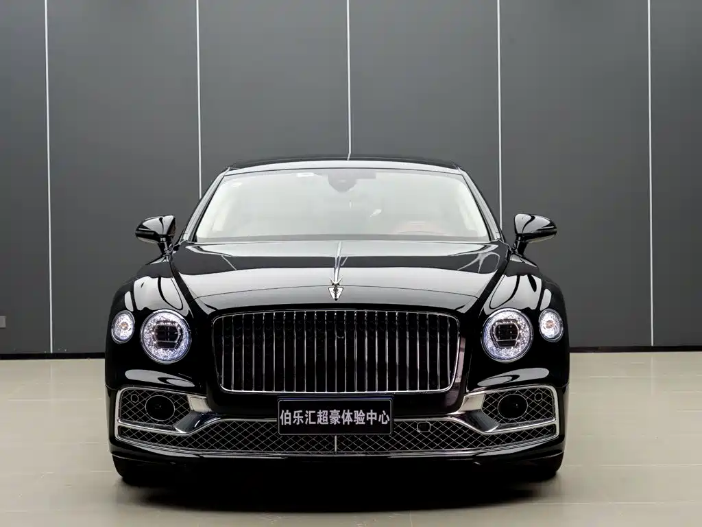 Bentley Flying Spur 2025 — фото 5