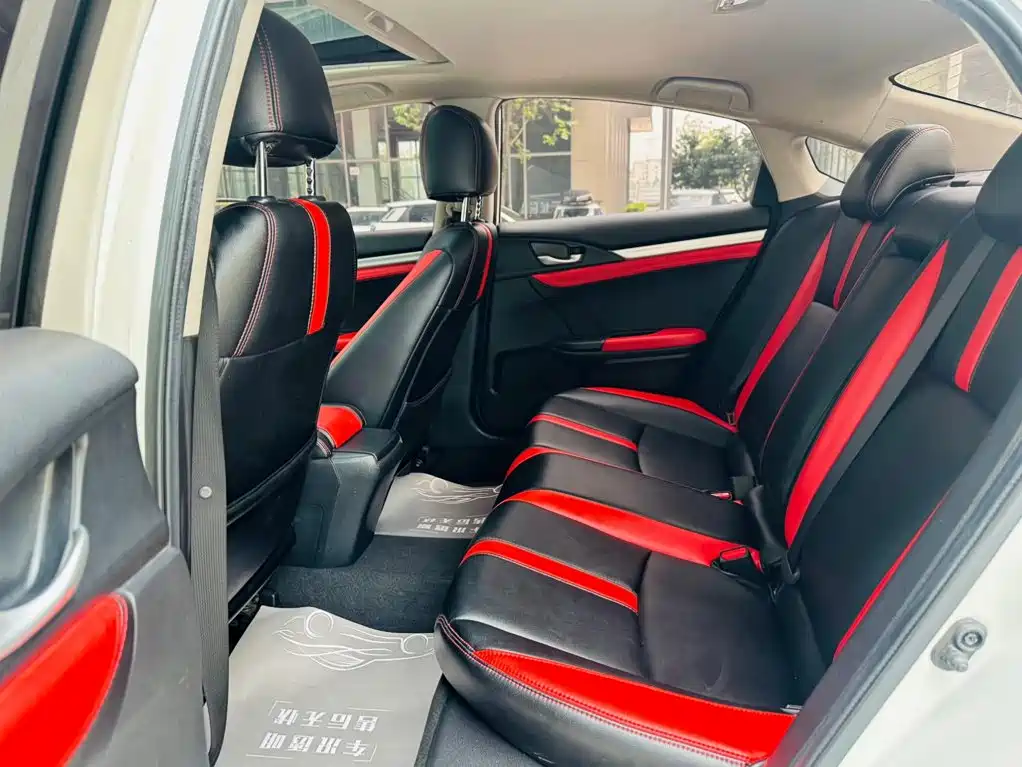 Honda Civic 2019 — фото 12