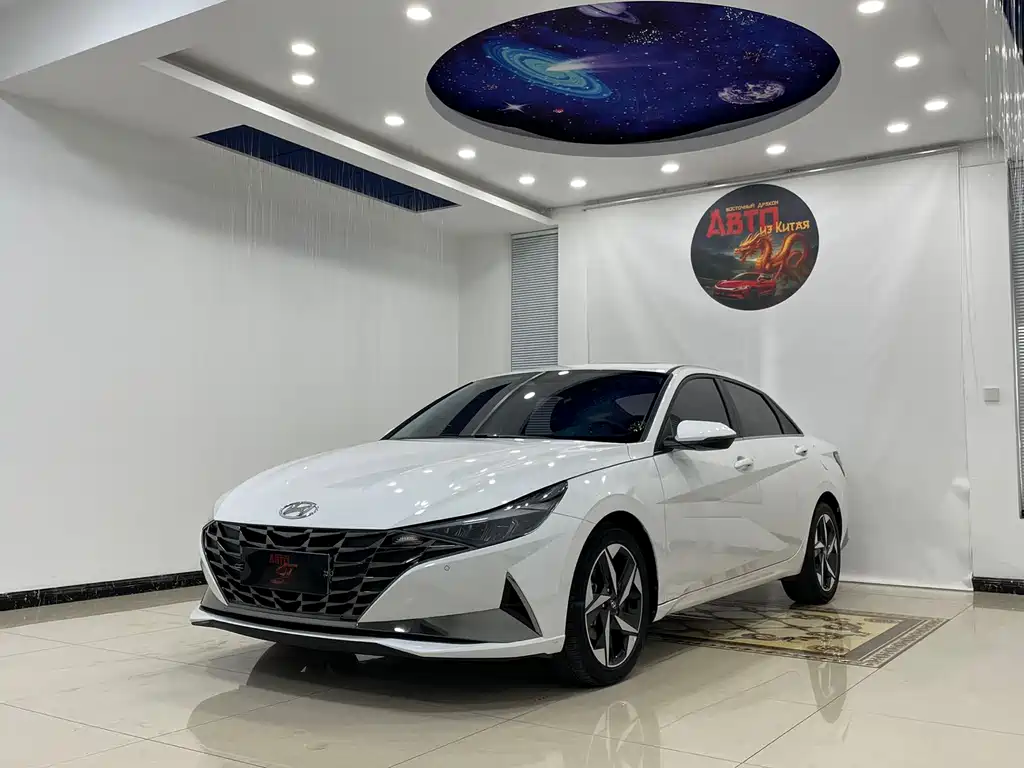 Hyundai Elantra 2022