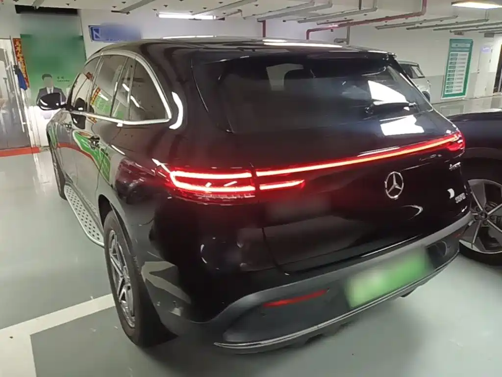 Mercedes-Benz EQC 2021 — фото 5