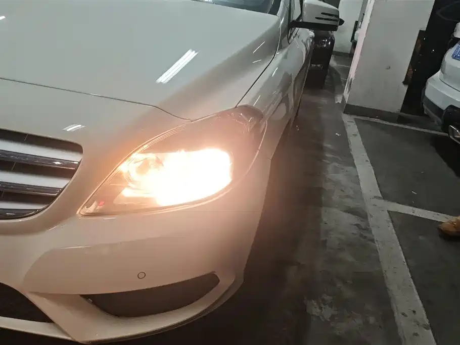Mercedes-Benz B-Class 2013