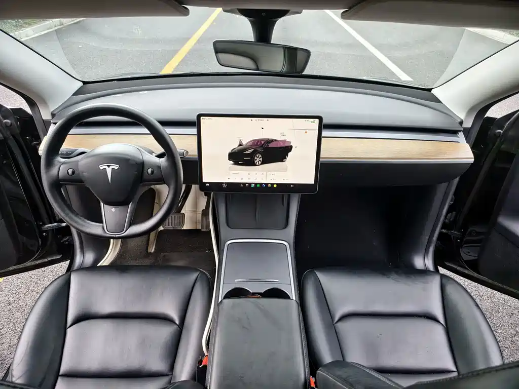 Tesla Model Y 2022 — фото 11