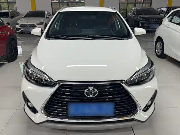 Toyota Yaris L 2022