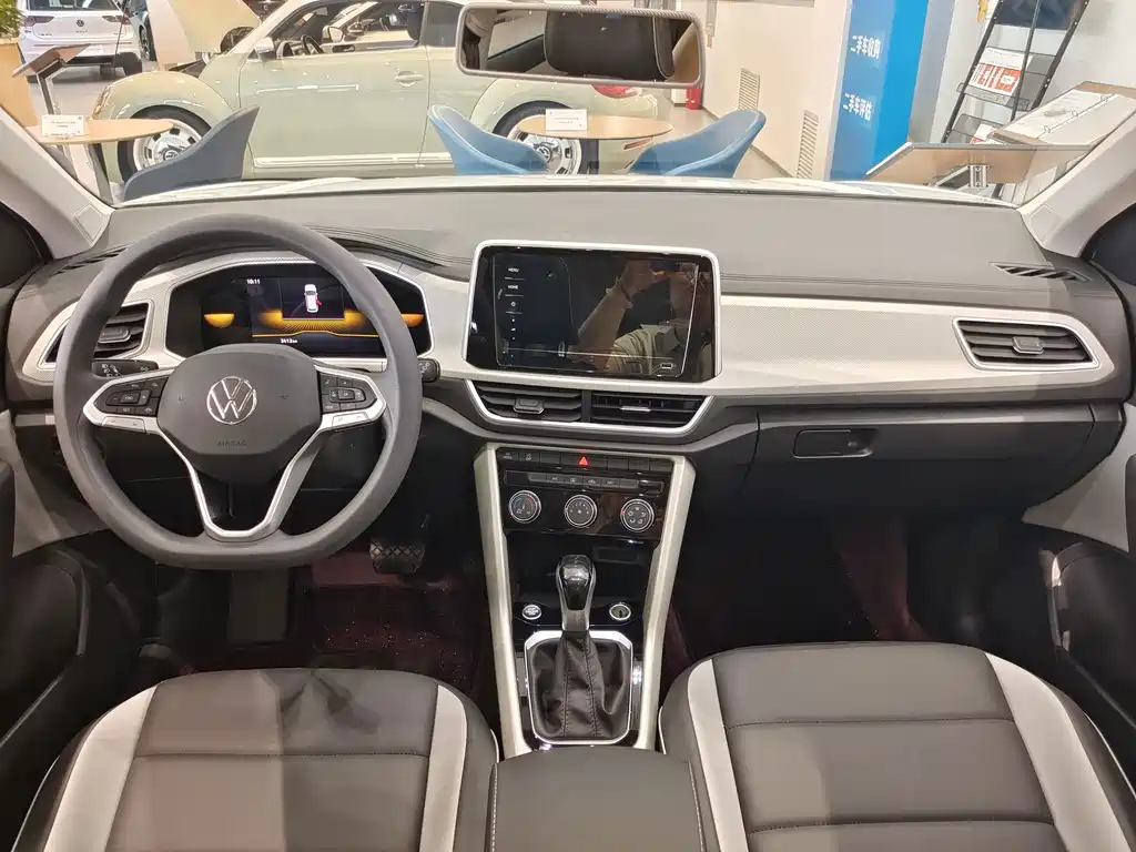 Volkswagen T-Roc 2025